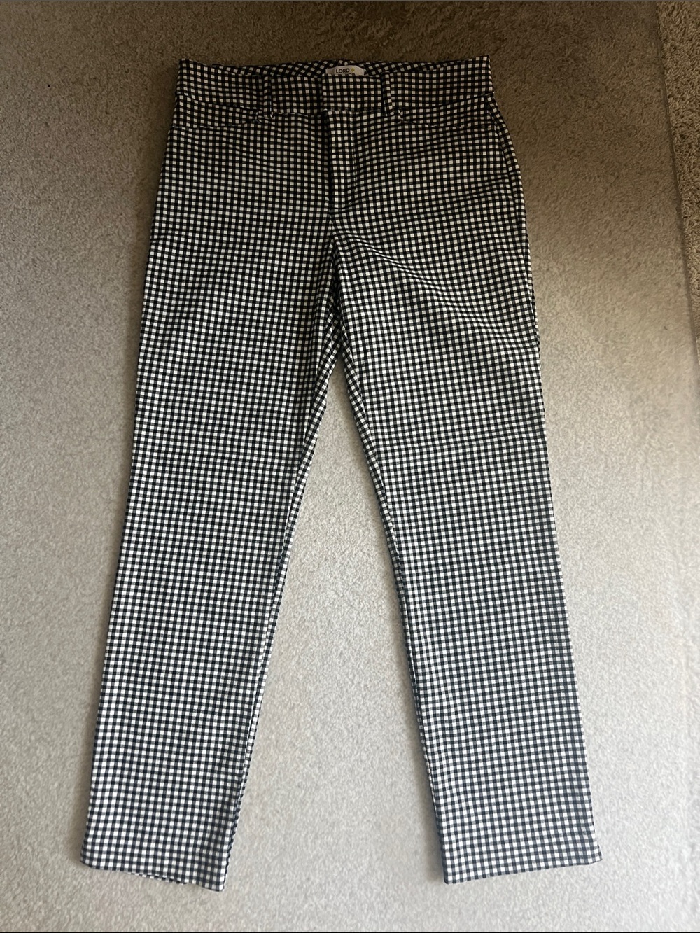 Lord & Taylor black and white Kelly ankle pants size 6- excellent condition